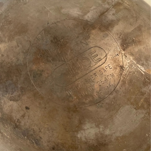 3 pre-loved sauté pans (calphalon and Cuisinart) - Picture 6 of 7